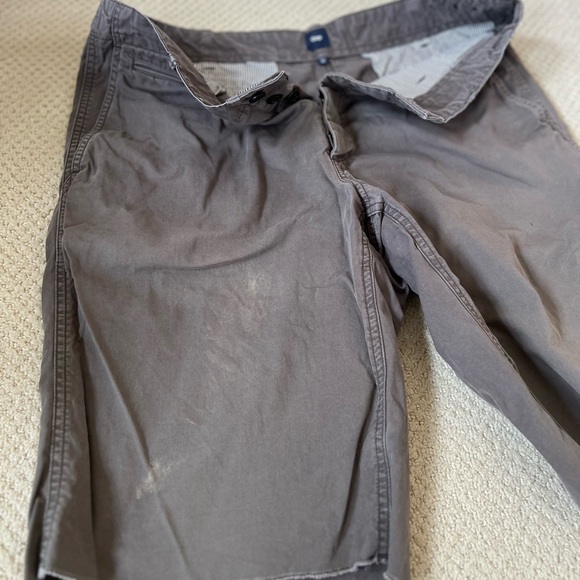 Men's Casual Gray Chino Shorts - Picture 4 of 4